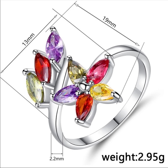 Women’s Flower Ring🌺 - Picture 3 of 4